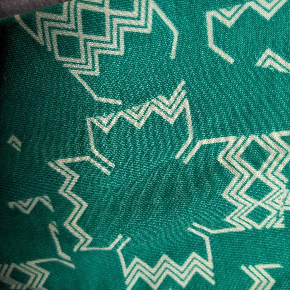 Lularoe Medium Randy Raglan Tee - Picture 6 of 7